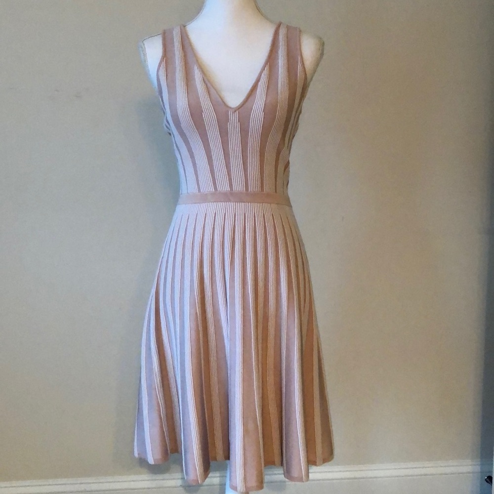 GUESS DRESS NWT